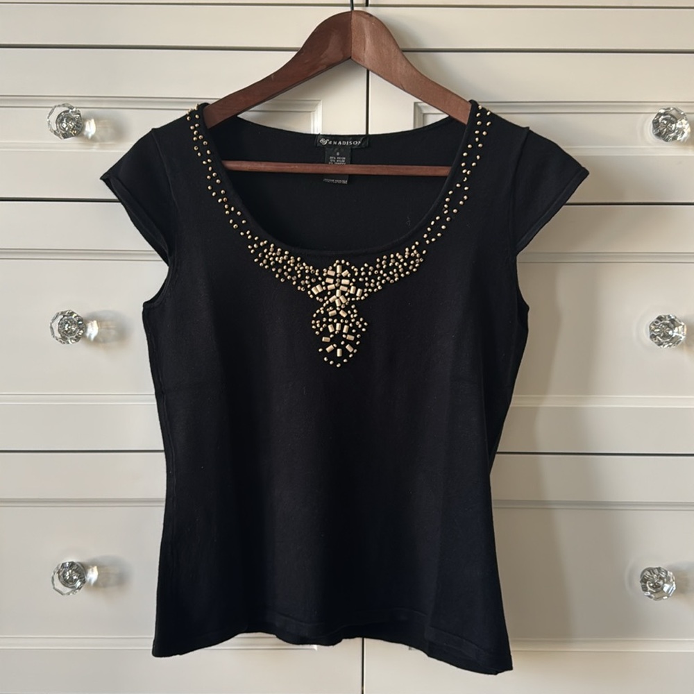 BEADED SUMMER T, GREAT BASIC WITH PAIR OF WhITE  SHORTS OR JEANS, SIZE SMALL